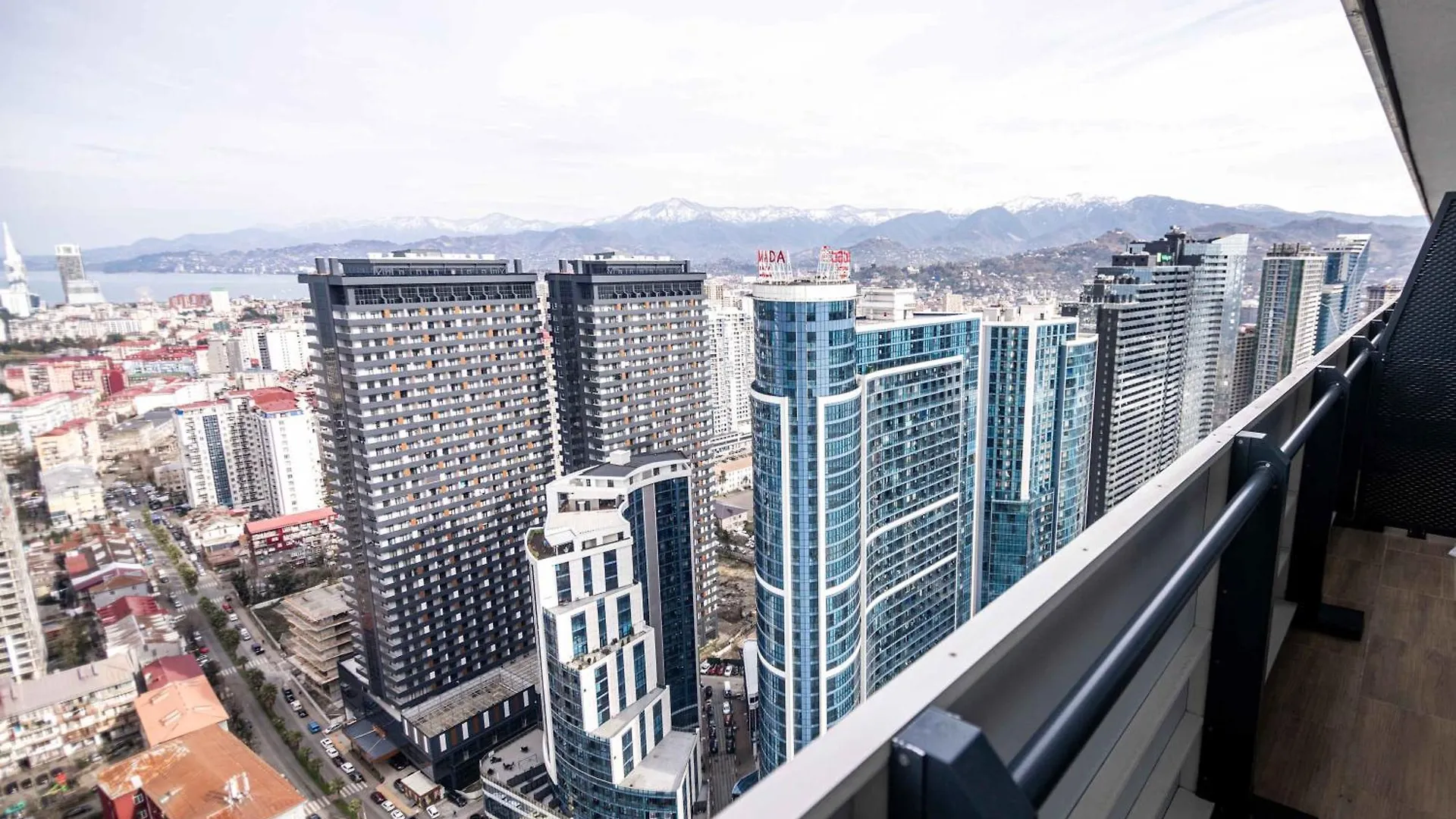 City & Sea View 1Br Apt In Batumi - By Wehost 0*,